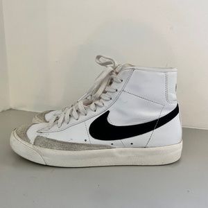 Women’s Nike Blazer Mid ‘77 Shoes